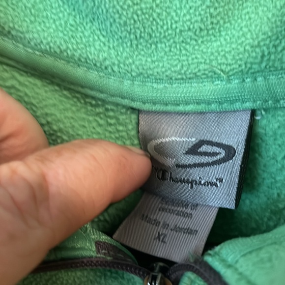 Fleece pullover - Picture 3 of 3